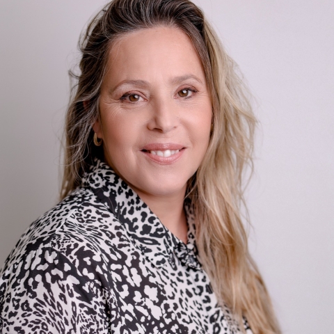 תמונה של יונית             שלום
